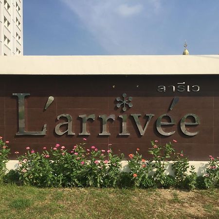 Hotel Larrivee à Bang Bo Extérieur photo