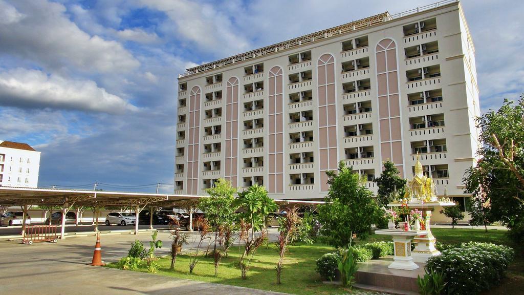 Hotel Larrivee à Bang Bo Extérieur photo