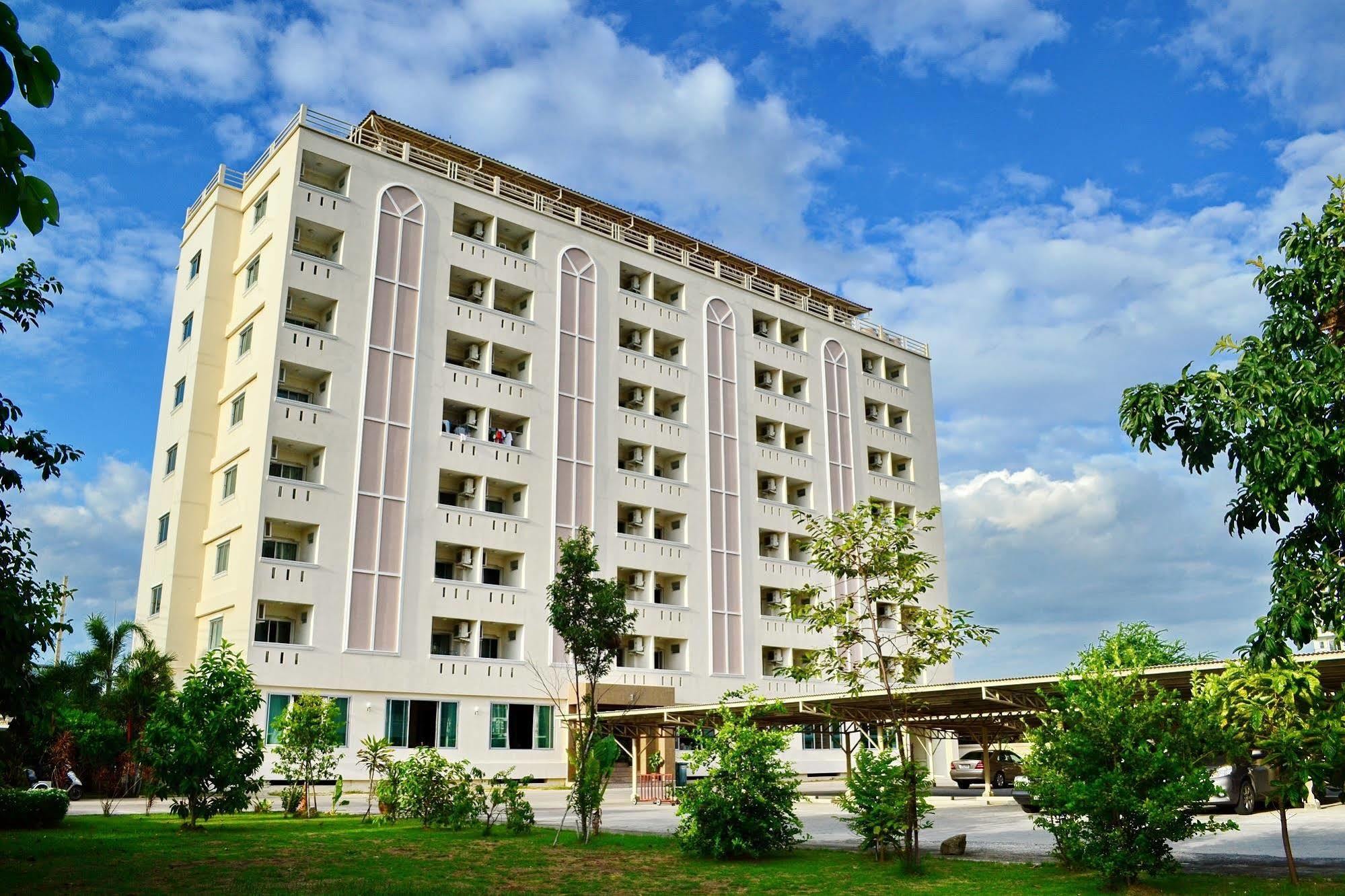 Hotel Larrivee à Bang Bo Extérieur photo