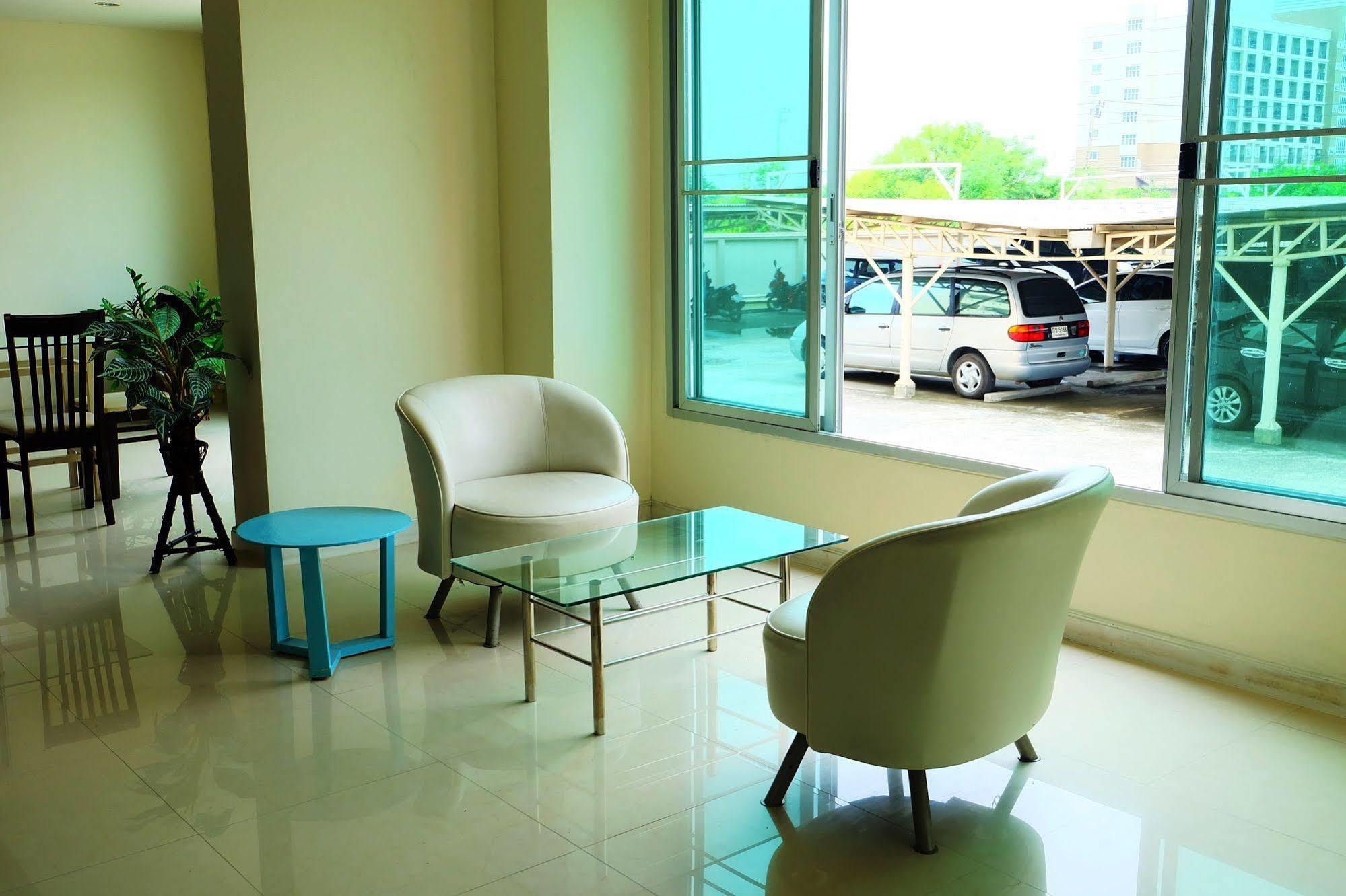 Hotel Larrivee à Bang Bo Extérieur photo