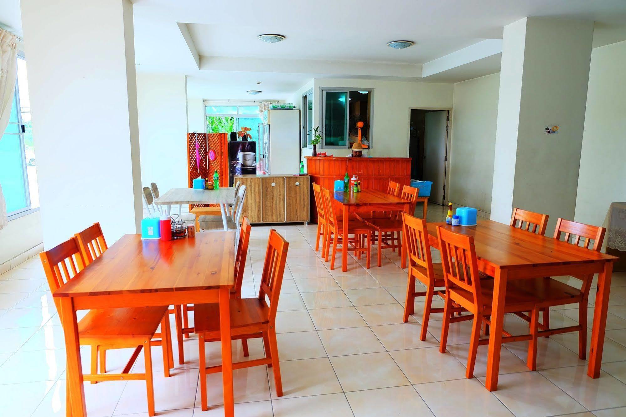 Hotel Larrivee à Bang Bo Extérieur photo